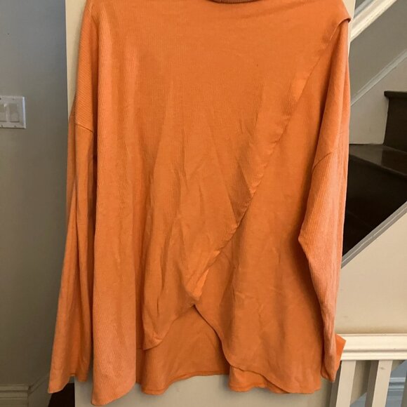 Peach Turtleneck with Back Detail - Picture 4 of 7